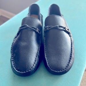 Selling Men shoes usually wear in good conditio size 11